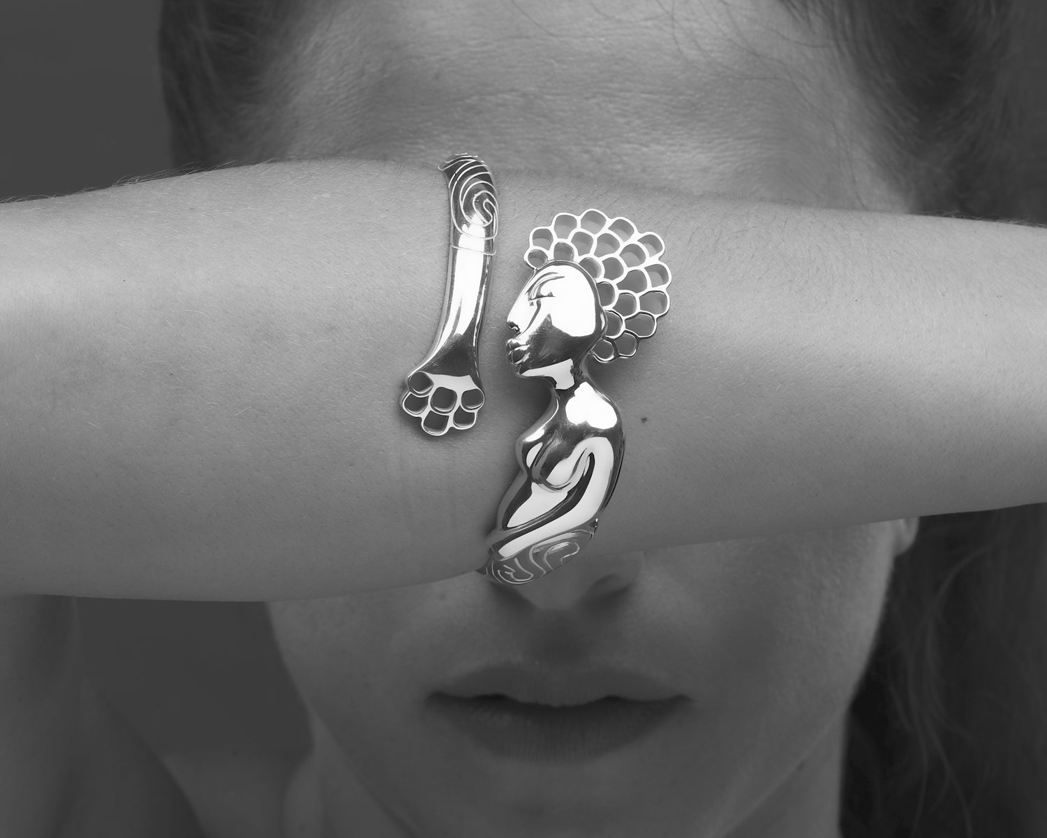 KAMAY jewelry Dreaming bangle sterling silver bracelet, invisible Spring Closure