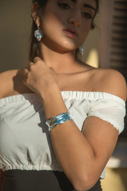 Olas tranquilas, brazalete de plata