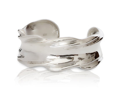 Olas tranquilas, brazalete de plata